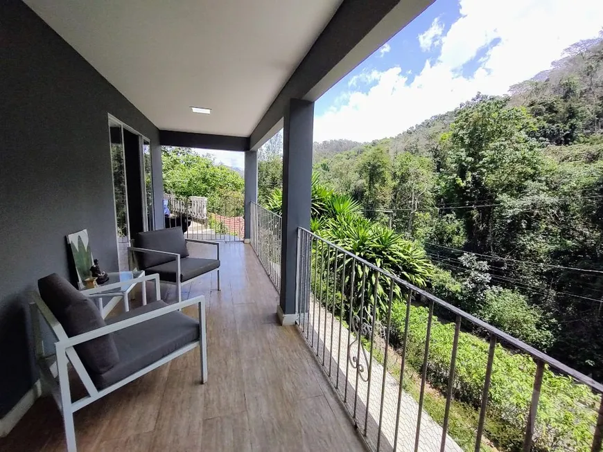 Foto 1 de Casa de Condomínio com 3 Quartos à venda, 320m² em Itaipava, Petrópolis