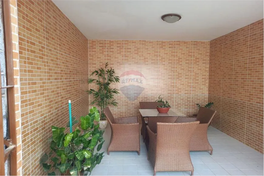 Foto 1 de Casa com 3 Quartos à venda, 200m² em RENDEIRAS, Caruaru