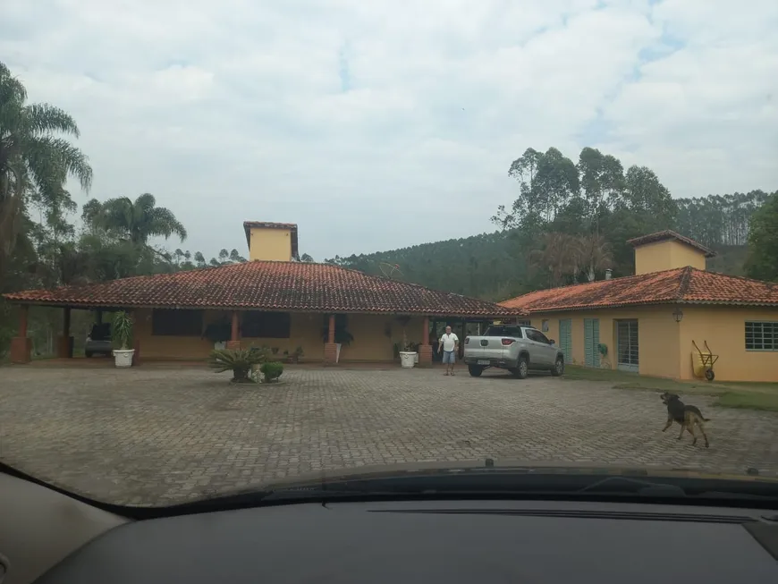 Foto 1 de Fazenda/Sítio com 4 Quartos à venda, 150m² em Zona Rural, Guareí