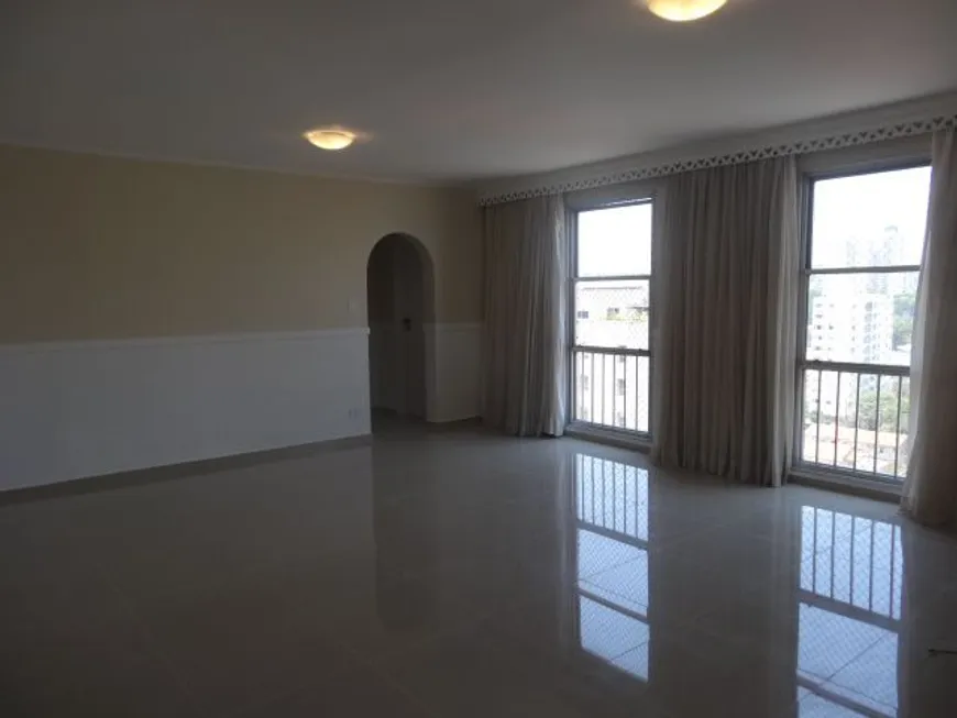 Foto 1 de Apartamento com 3 Quartos para alugar, 132m² em Jardim das Acacias, São Paulo