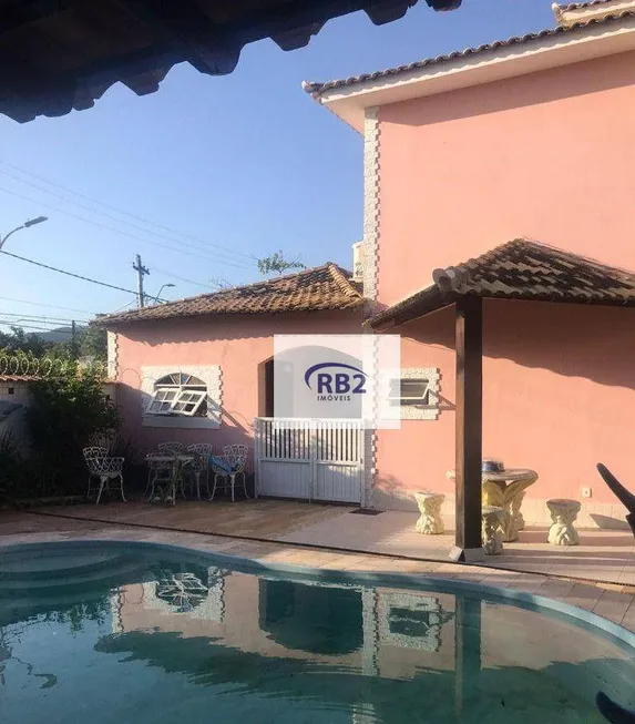 Foto 1 de Casa com 5 Quartos à venda, 280m² em Itaipu, Niterói