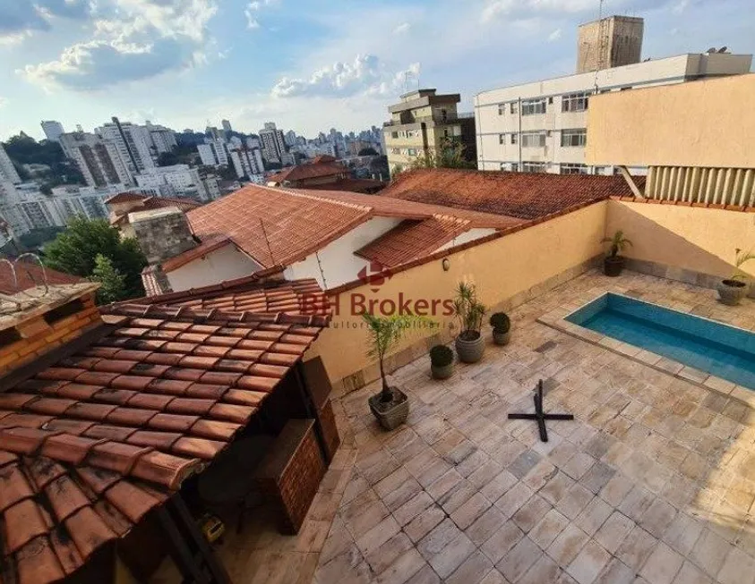 Foto 1 de Casa com 4 Quartos à venda, 450m² em Santa Lúcia, Belo Horizonte