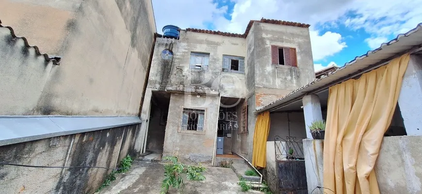 Foto 1 de Casa com 3 Quartos à venda, 100m² em Alípio de Melo, Belo Horizonte