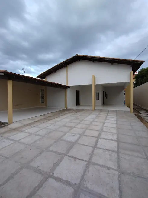 Foto 1 de Casa com 3 Quartos à venda, 180m² em Recanto das Palmeiras, Teresina