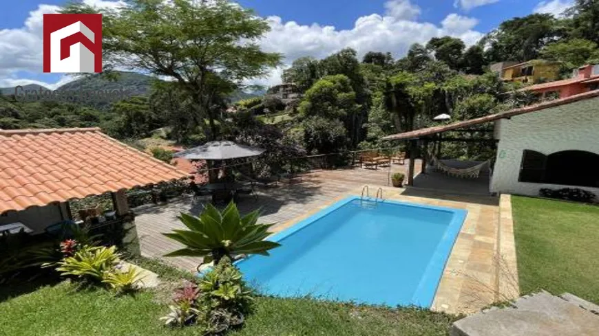 Foto 1 de Casa de Condomínio com 4 Quartos à venda, 120m² em Itaipava, Petrópolis