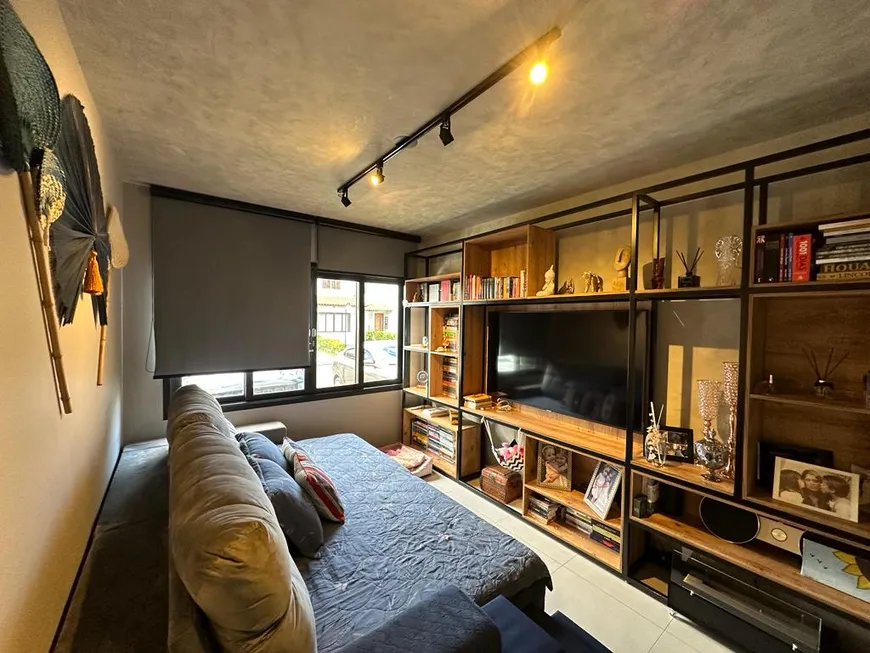Foto 1 de Casa de Condomínio com 2 Quartos à venda, 73m² em Vila Oliveira, Mogi das Cruzes