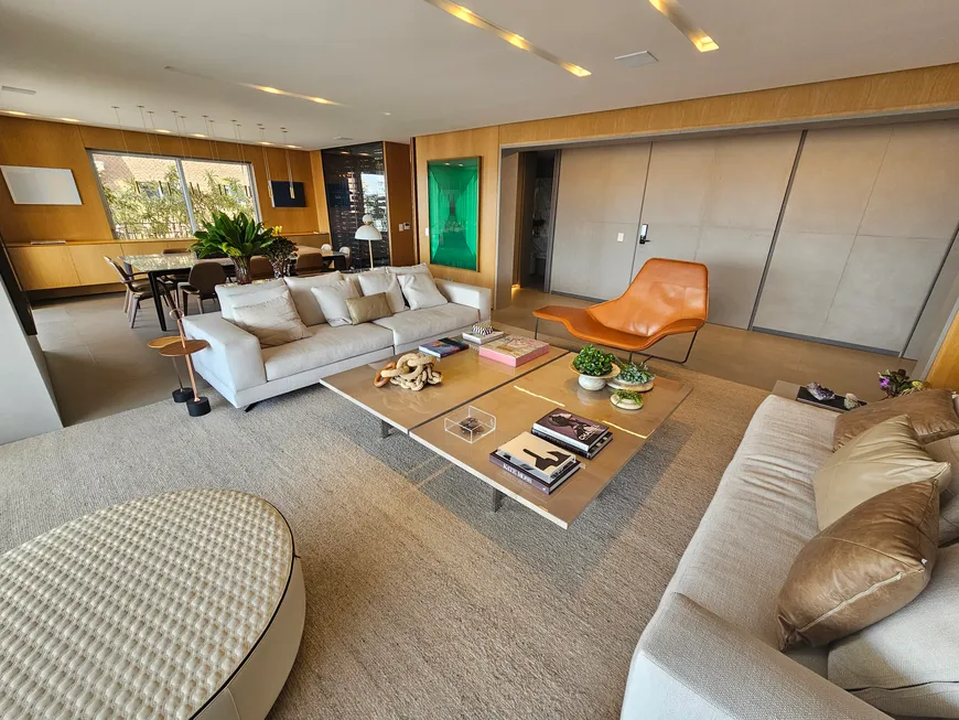 Foto 1 de Apartamento com 4 Quartos à venda, 400m² em Cidade Jardim, São Paulo