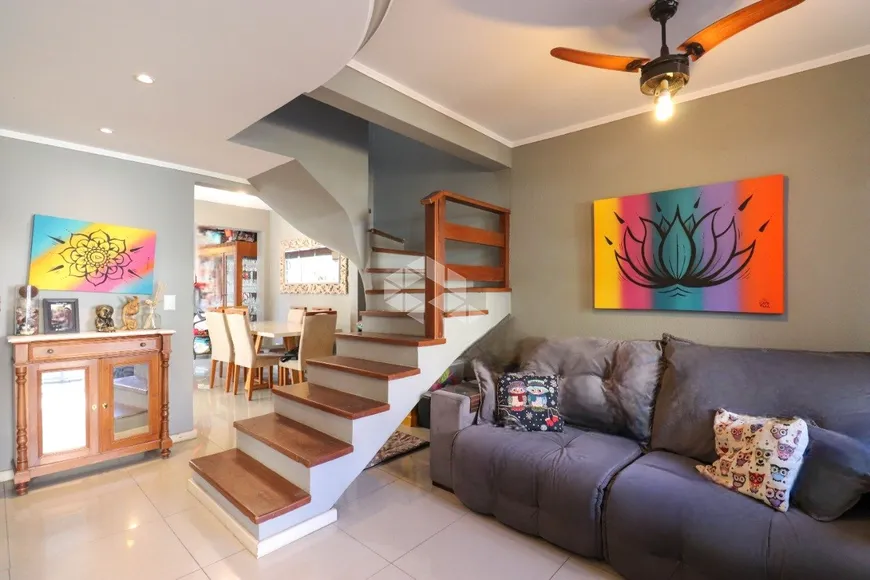 Foto 1 de Casa de Condomínio com 2 Quartos à venda, 117m² em Vila Nova, Porto Alegre