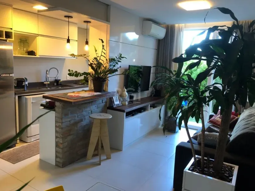 Foto 1 de Apartamento com 2 Quartos à venda, 86m² em Jardim Itú Sabará, Porto Alegre