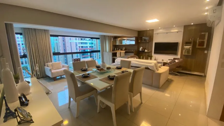 Foto 1 de Apartamento com 3 Quartos à venda, 142m² em Alphaville I, Salvador