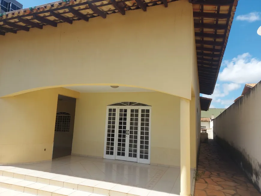 Foto 1 de Casa com 4 Quartos à venda, 1000m² em Setor Habitacional Vicente Pires, Brasília