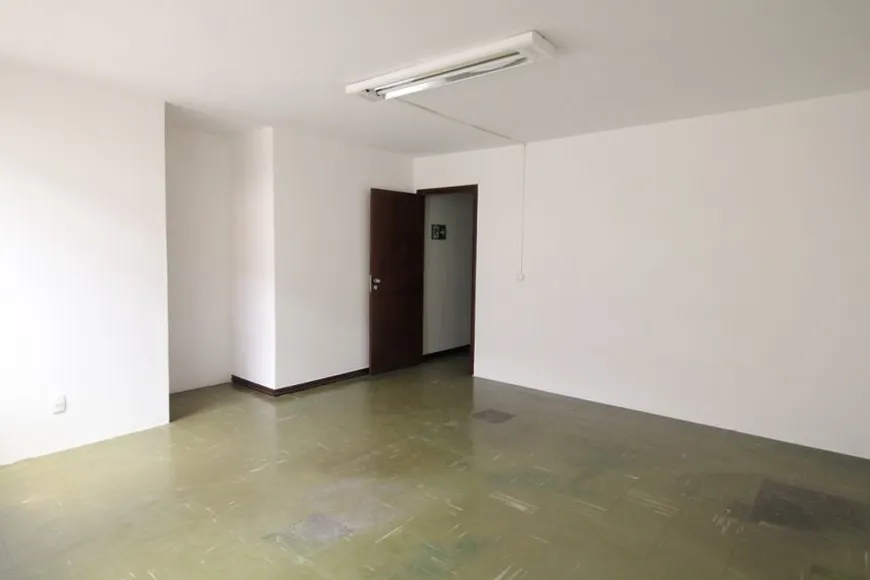 Foto 1 de Sala Comercial para alugar, 65m² em Zona Industrial, Brasília