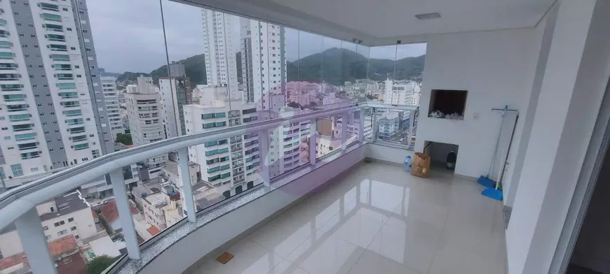 Foto 1 de Apartamento com 3 Quartos à venda, 147m² em Centro, Balneário Camboriú