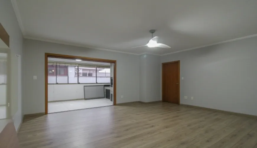 Foto 1 de Apartamento com 3 Quartos à venda, 104m² em Jardim Planalto, Porto Alegre