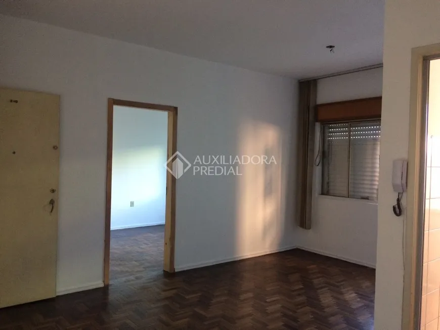 Foto 1 de Apartamento com 1 Quarto à venda, 41m² em Floresta, Porto Alegre