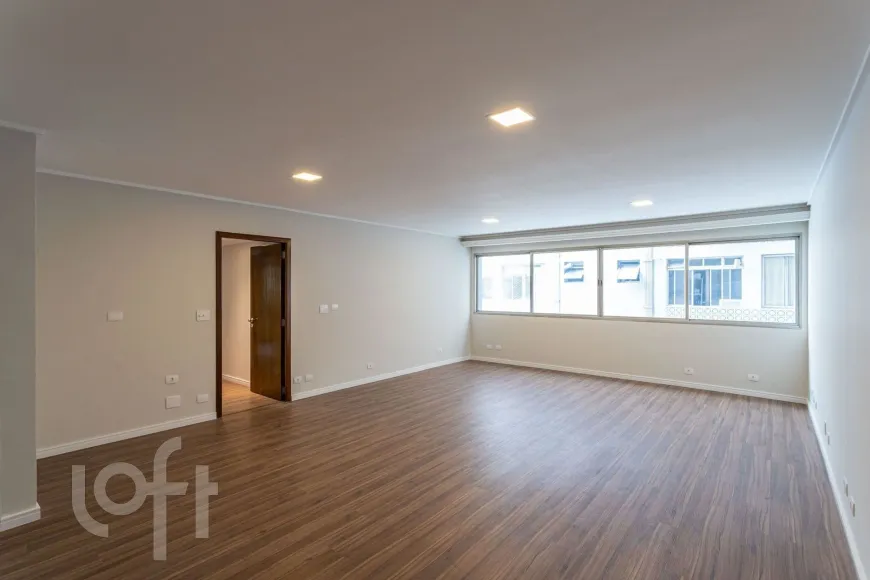 Foto 1 de Apartamento com 3 Quartos à venda, 137m² em Itaim Bibi, São Paulo