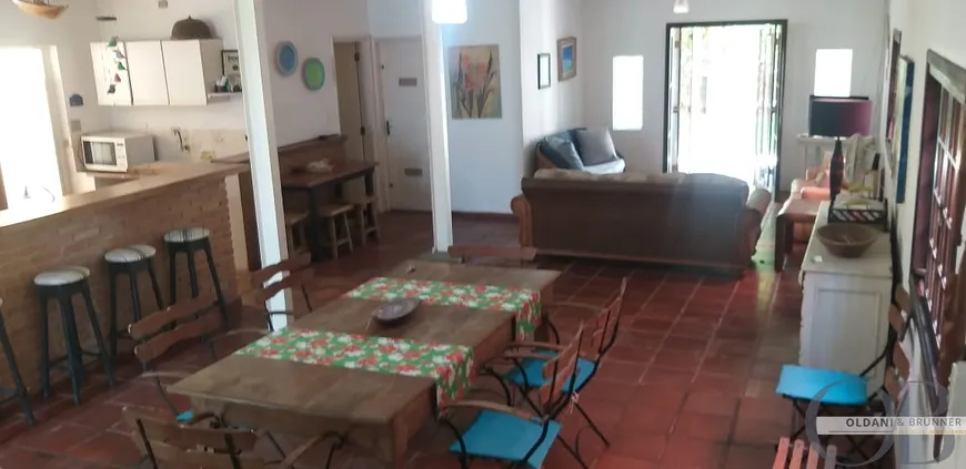 Foto 1 de Sobrado com 4 Quartos à venda, 180m² em Itaguá, Ubatuba