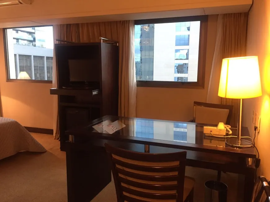 Foto 1 de Flat com 1 Quarto para alugar, 28m² em Itaim Bibi, São Paulo