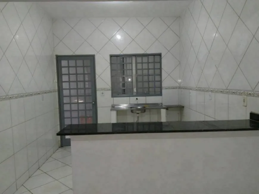 Foto 1 de Casa com 2 Quartos para venda ou aluguel, 62m² em Jardim Cajazeiras, Salvador