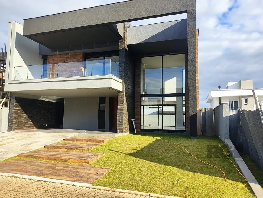 Foto 1 de Casa de Condomínio com 3 Quartos à venda, 241m² em Distrito Industrial, Cachoeirinha