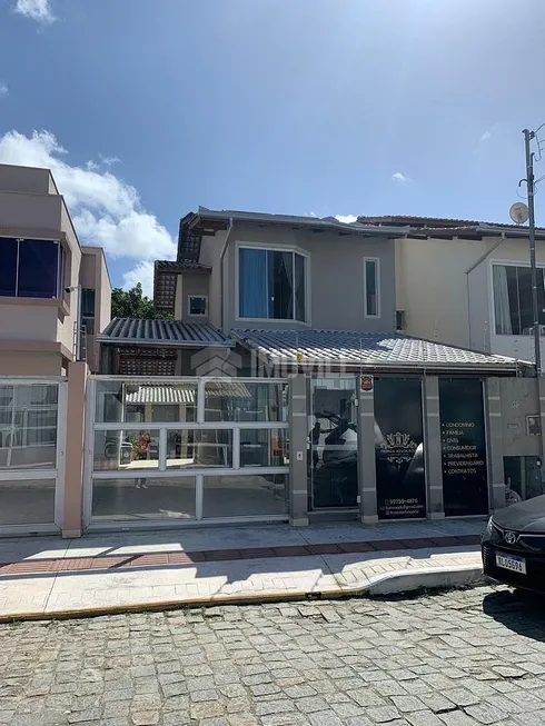 Foto 1 de Casa com 2 Quartos à venda, 92m² em São Francisco de Assis, Camboriú