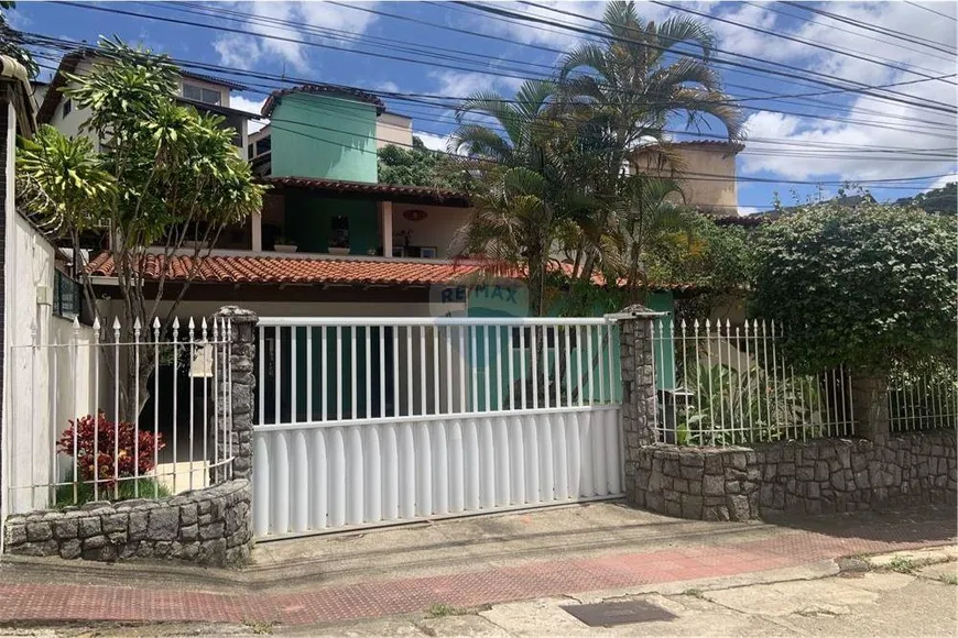 Foto 1 de Casa com 5 Quartos para alugar, 390m² em Fradinhos, Vitória