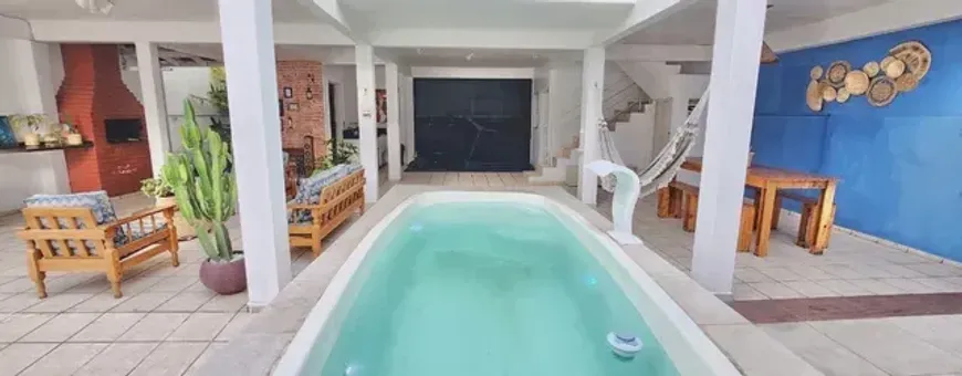 Foto 1 de Casa com 6 Quartos à venda, 286m² em Estreito, Florianópolis