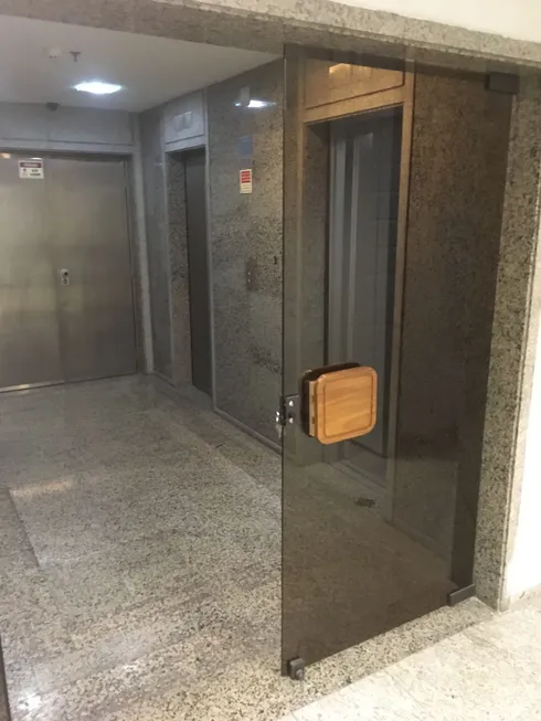 Foto 1 de Sala Comercial com 4 Quartos para venda ou aluguel, 143m² em Centro, São Paulo