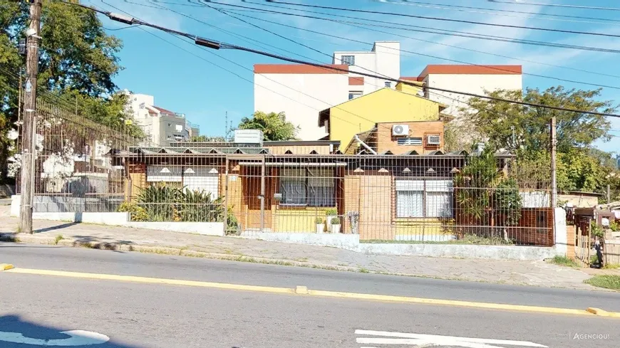 Foto 1 de Casa com 3 Quartos à venda, 250m² em Cristal, Porto Alegre