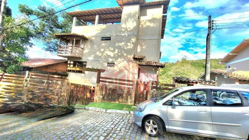 Foto 1 de Casa de Condomínio com 3 Quartos à venda, 264m² em Matapaca, Niterói