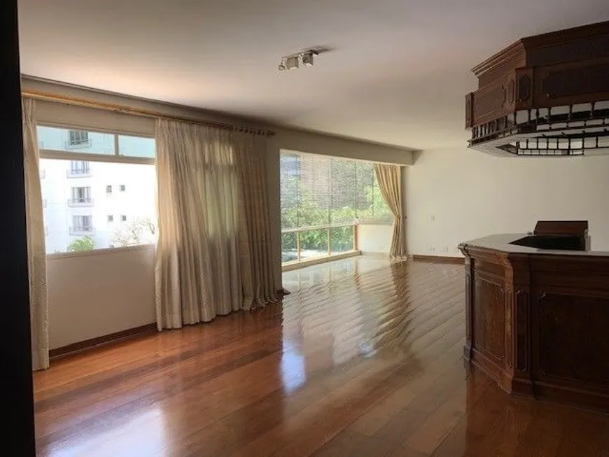 Foto 1 de Apartamento com 4 Quartos à venda, 359m² em Real Parque, São Paulo