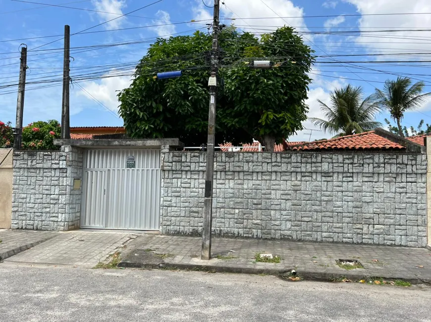 Foto 1 de Casa com 3 Quartos à venda, 140m² em Parque Dois Irmãos, Fortaleza