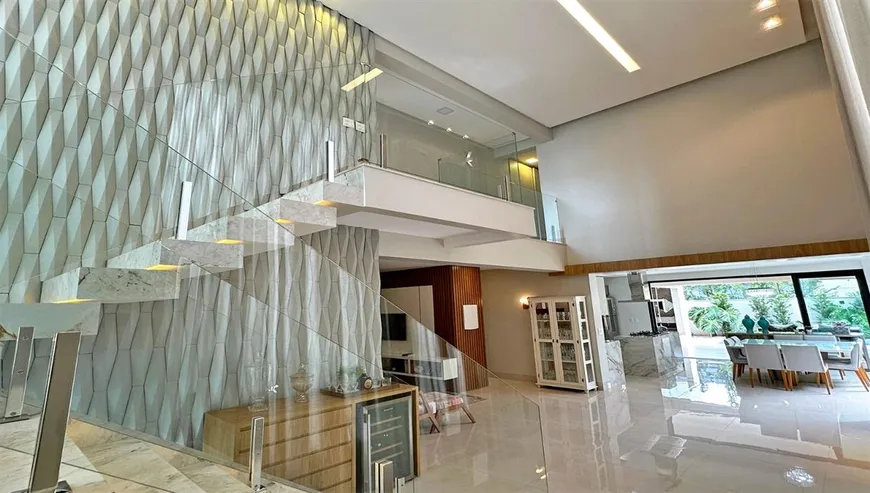Foto 1 de Casa de Condomínio com 4 Quartos à venda, 330m² em Condominio Jardins Valência, Goiânia