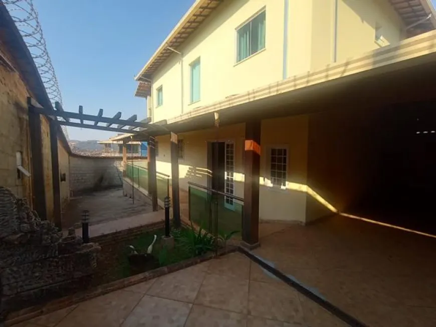 Foto 1 de Casa com 3 Quartos à venda, 180m² em Serra Azul, Sarzedo