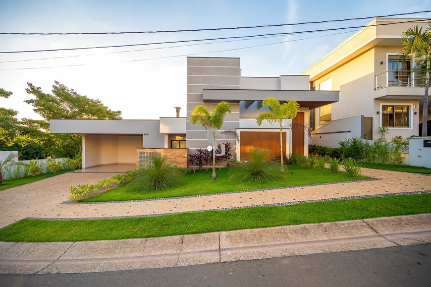 Foto 1 de Casa de Condomínio com 3 Quartos à venda, 240m² em Swiss Park, Campinas