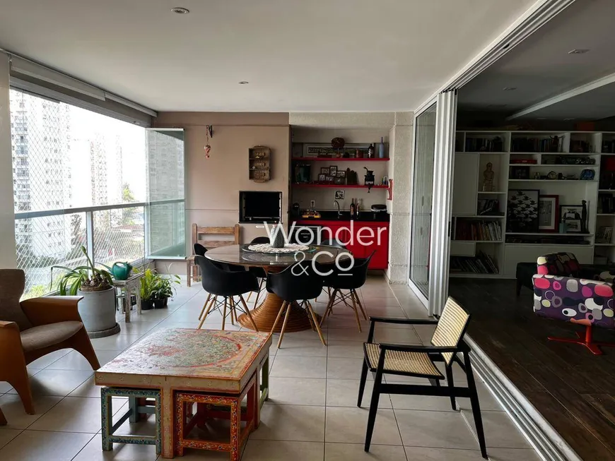 Foto 1 de Apartamento com 3 Quartos à venda, 220m² em Campo Belo, São Paulo