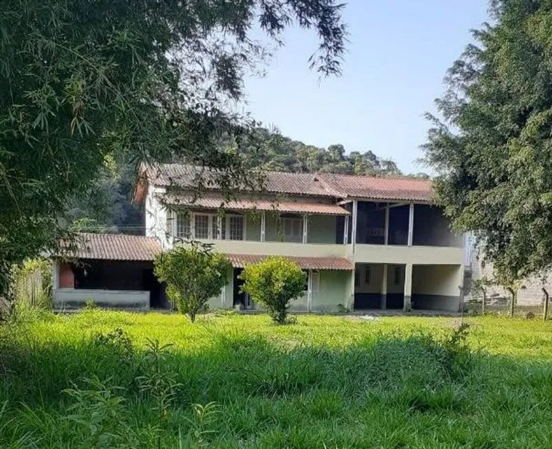 Foto 1 de Casa com 4 Quartos à venda, 220m² em Grama, Juiz de Fora