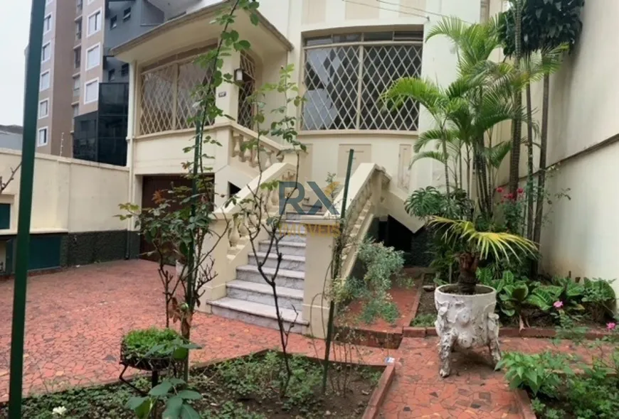 Foto 1 de Casa com 6 Quartos para venda ou aluguel, 600m² em Higienópolis, São Paulo