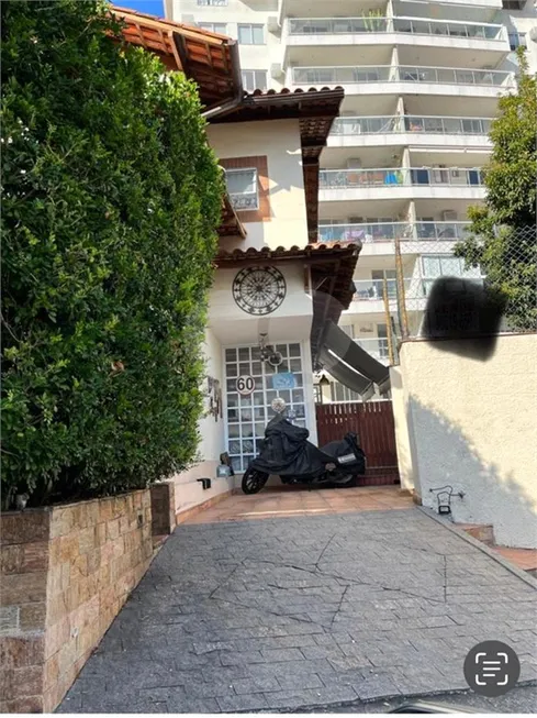 Foto 1 de Casa de Condomínio com 3 Quartos à venda, 130m² em Santa Rosa, Niterói