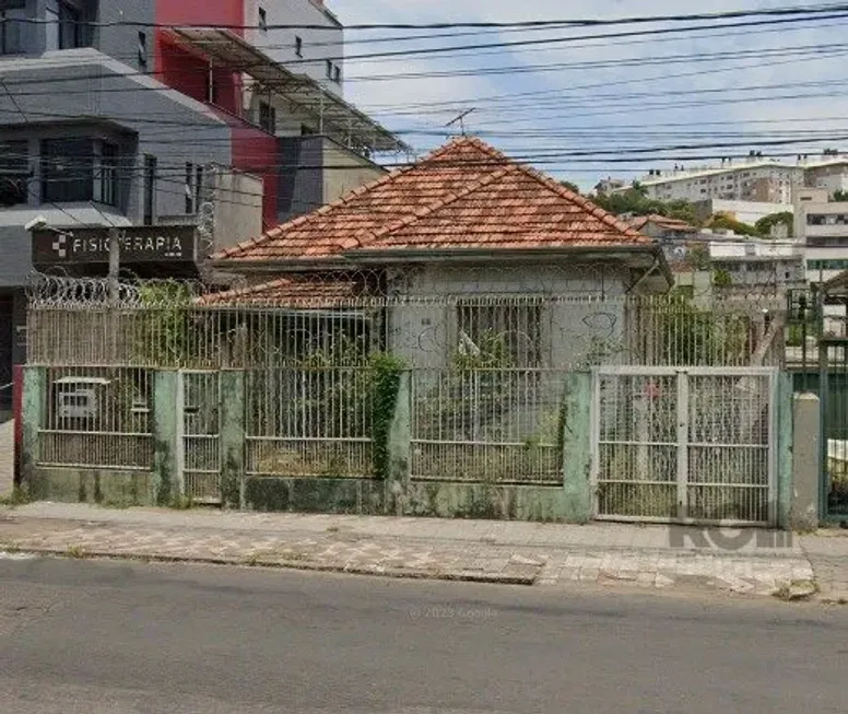 Foto 1 de Casa com 3 Quartos à venda, 193m² em Medianeira, Porto Alegre