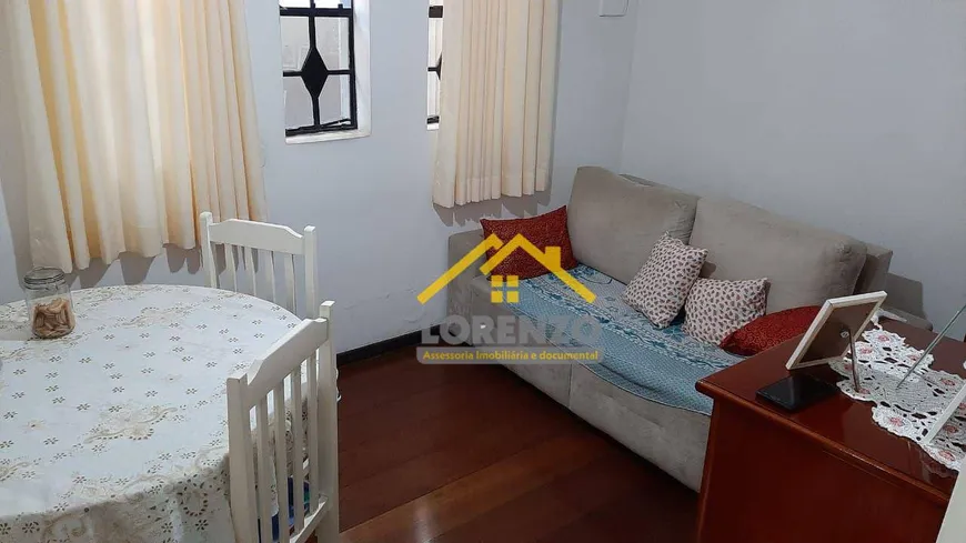 Foto 1 de Sobrado com 5 Quartos à venda, 268m² em Vila Bartira, Santo André