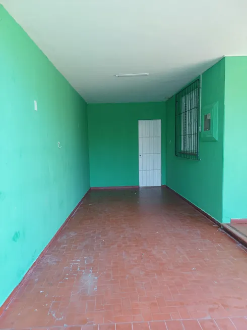 Foto 1 de Casa com 3 Quartos para alugar, 150m² em Centro, Macaé