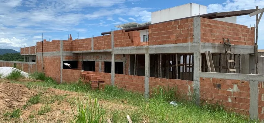 Foto 1 de Apartamento com 3 Quartos à venda, 205m² em Lagoa, Macaé