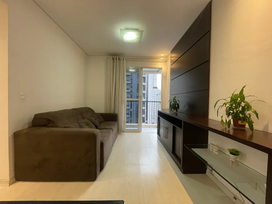 Foto 1 de Apartamento com 1 Quarto à venda, 38m² em Bigorrilho, Curitiba