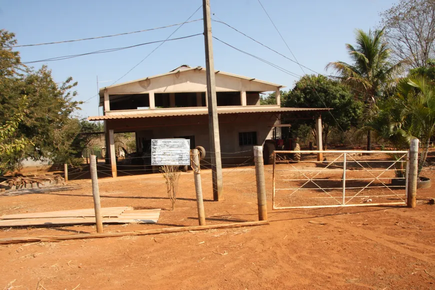 Foto 1 de Fazenda/Sítio com 3 Quartos à venda, 200m² em Centro, Curvelo