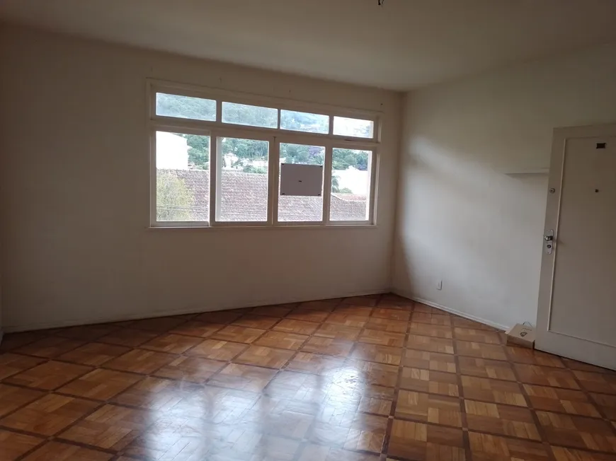 Foto 1 de Apartamento com 3 Quartos à venda, 100m² em Centro, Petrópolis