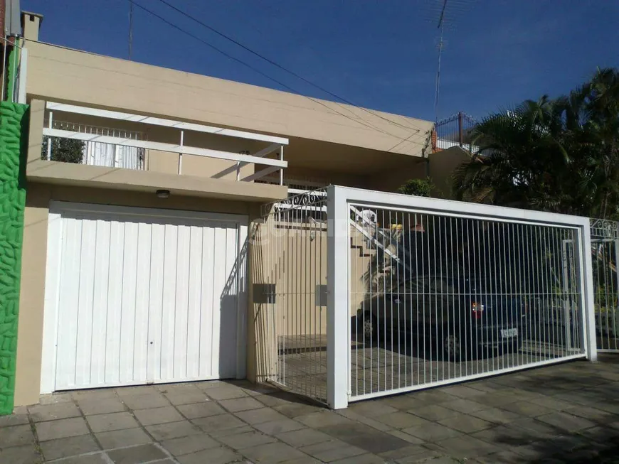 Foto 1 de Casa com 3 Quartos para alugar, 220m² em Jardim Itú Sabará, Porto Alegre