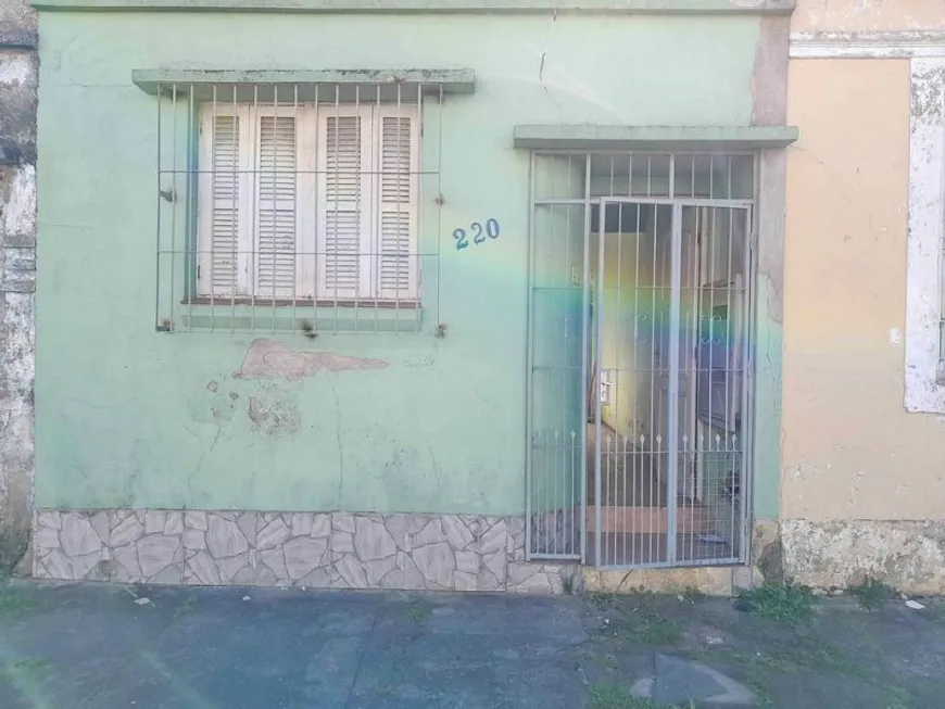 Foto 1 de Casa com 2 Quartos à venda, 96m² em Centro, Pelotas