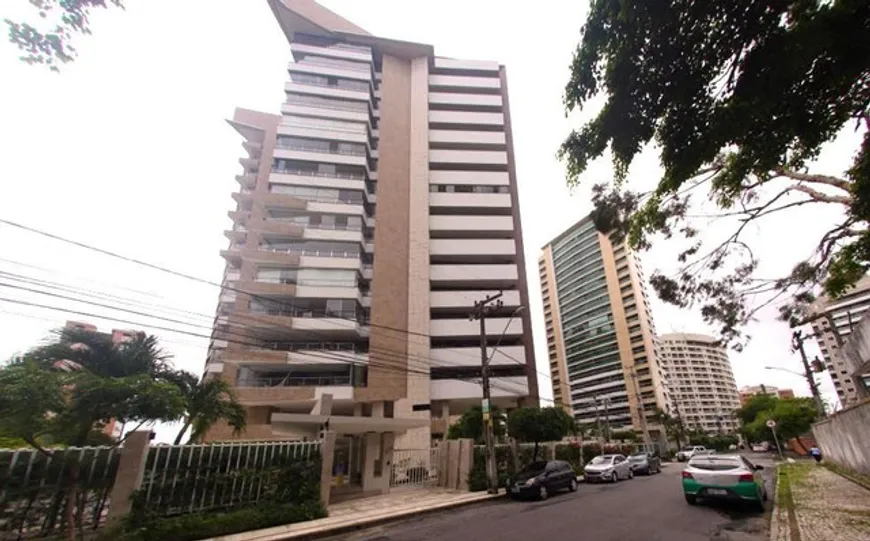 Foto 1 de Apartamento com 4 Quartos à venda, 316m² em Guararapes, Fortaleza