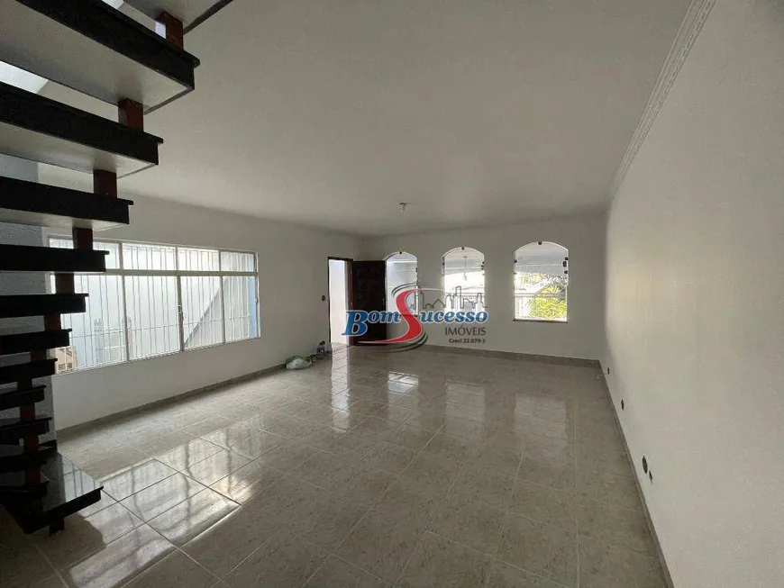 Foto 1 de Sobrado com 3 Quartos para alugar, 153m² em Jardim Avelino, São Paulo